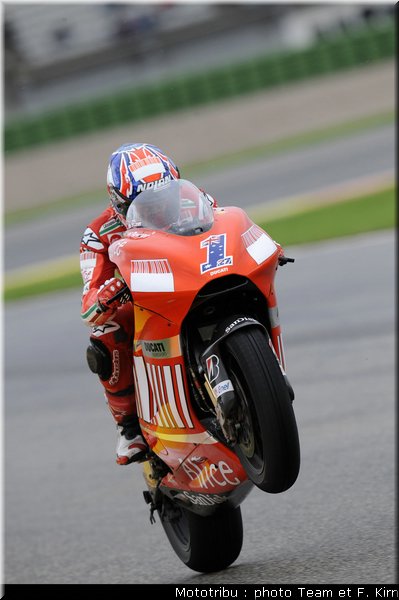 motogp_stoner_15