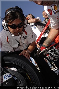 motogp_bridgestone_5.jpg