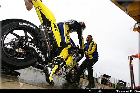 motogp_edwards_08.jpg