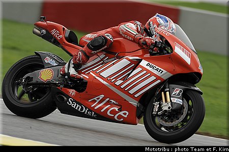 motogp_stoner_01.jpg
