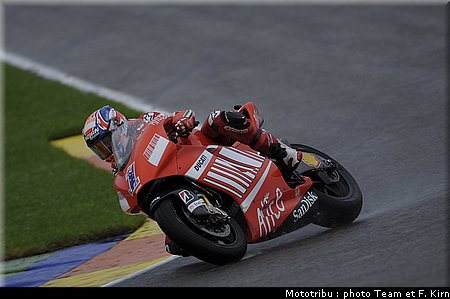 motogp_stoner_10.jpg