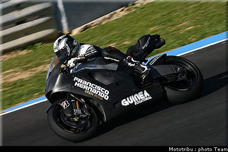 test_jerez11_2008_gibernau_5.jpg
