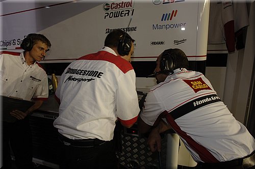 041bridgestone_qatar2008_12.jpg
