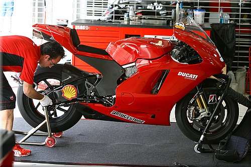 ducati-2.jpg