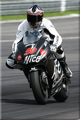 guintoli-013.jpg
