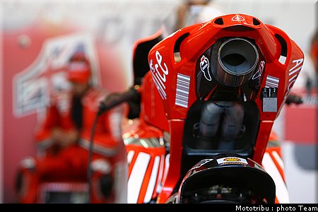 ducati_10.jpg
