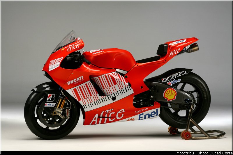 team_ducati2009_006