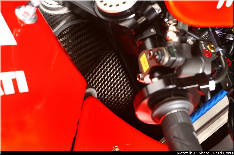 team_ducati2009_008