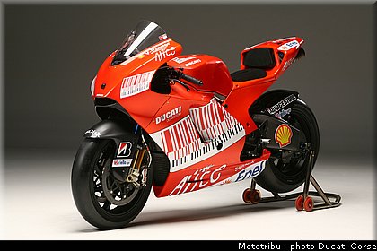 team_ducati2009_004.jpg