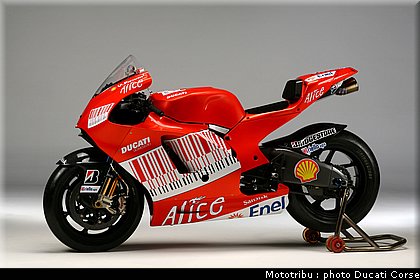 team_ducati2009_006.jpg