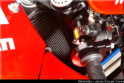team_ducati2009_008.jpg