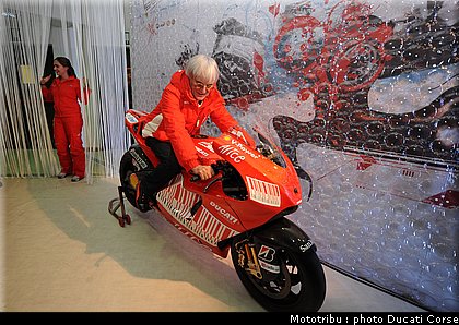 team_ducati2009_020.jpg