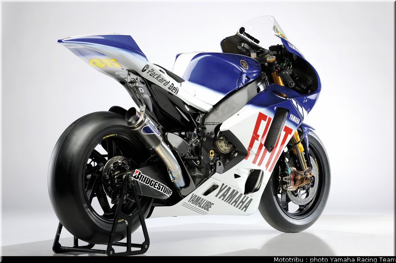 014_yamaha_m1_rossi_5