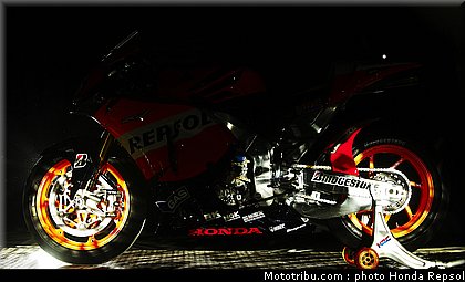 honda_repsol_hrc_motogp_2010_008.JPG