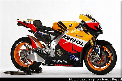 honda_repsol_hrc_motogp_2010_017.jpg