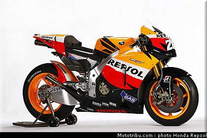 honda_repsol_hrc_motogp_2010_019.jpg