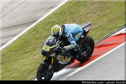 suzuki_gsvr_2010_013.jpg