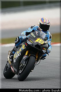 suzuki_gsvr_2010_019.jpg