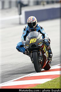 suzuki_gsvr_2010_022.jpg