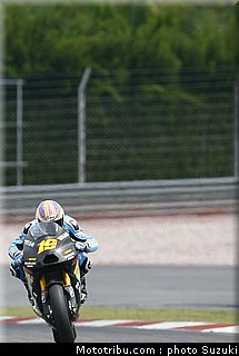 suzuki_gsvr_2010_026.jpg