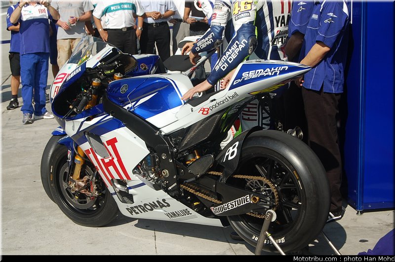 yamaha_team_launch_sepang_2010_012