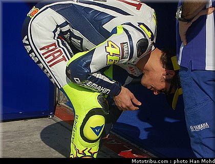 yamaha_team_launch_sepang_2010_025.JPG