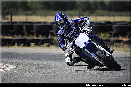 yamaha_01_circuit_du_mistral_ete_2010.JPG