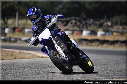 yamaha_02_circuit_du_mistral_ete_2010.JPG