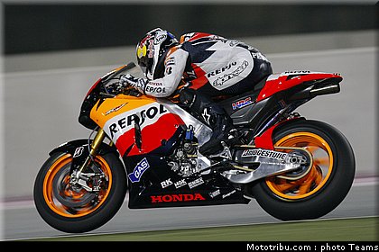 pedrosa_16_test_qatar_2010.jpg