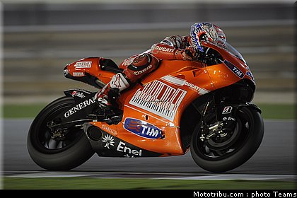 stoner_07_test_qatar_2010.jpg