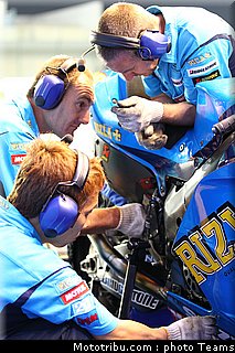 suzuki_test_qatar_2010.jpg