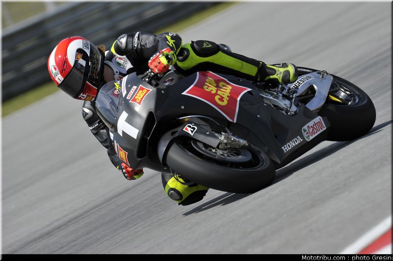 simoncelli_017_motogp_2010_test_sepang1