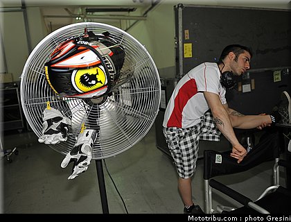 melandri_021_motogp_2010_test sepang1.jpg