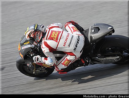 melandri_030_motogp_2010_test sepang1.jpg
