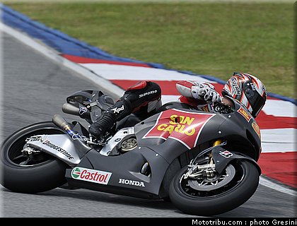 melandri_034_motogp_2010_test sepang1.jpg