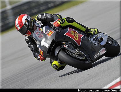 simoncelli_015_motogp_2010_test_sepang1.jpg