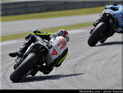 simoncelli_016_motogp_2010_test_sepang1.jpg