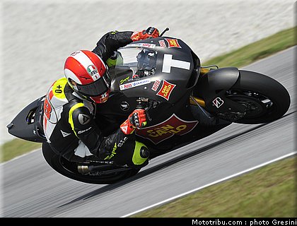 simoncelli_019_motogp_2010_test_sepang1.jpg