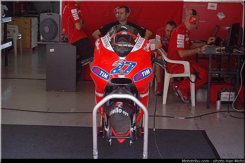 stoner_007_motogp_sepang_test1_2010