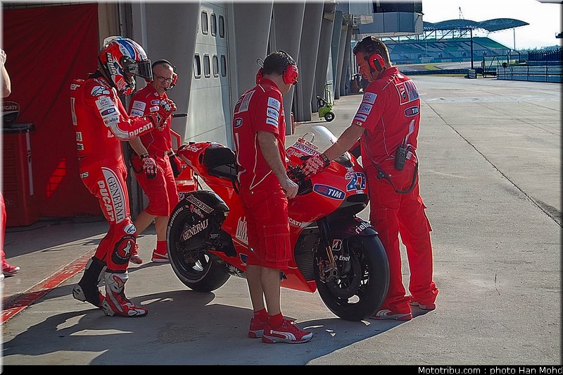 stoner_009_motogp_sepang_test1_2010