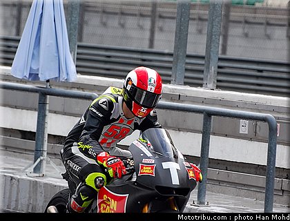 simoncelli_010_motogp_sepang_test1_2010.JPG