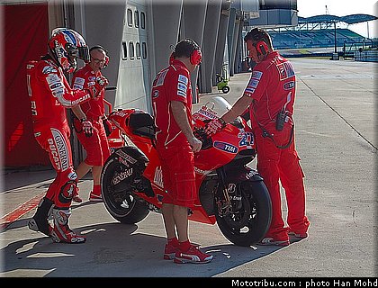 stoner_009_motogp_sepang_test1_2010.JPG