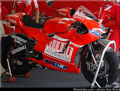 stoner_011_motogp_sepang_test1_2010.JPG