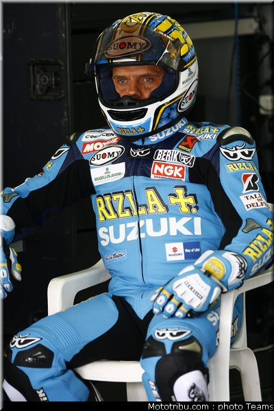 capirossi_09_motogp_test_sepang1_2010