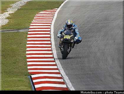 capirossi_02_motogp_test_sepang1_2010.jpg