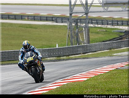 capirossi_10_motogp_test_sepang1_2010.jpg