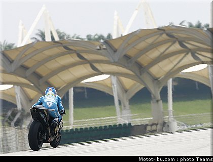 capirossi_12_motogp_test_sepang1_2010.jpg