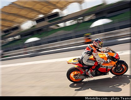 dovizioso_06_motogp_test_sepang1_2010.jpg