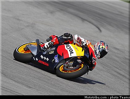 dovizioso_20_motogp_test_sepang1_2010.jpg