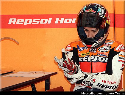 dovizioso_23_motogp_test_sepang1_2010.jpg